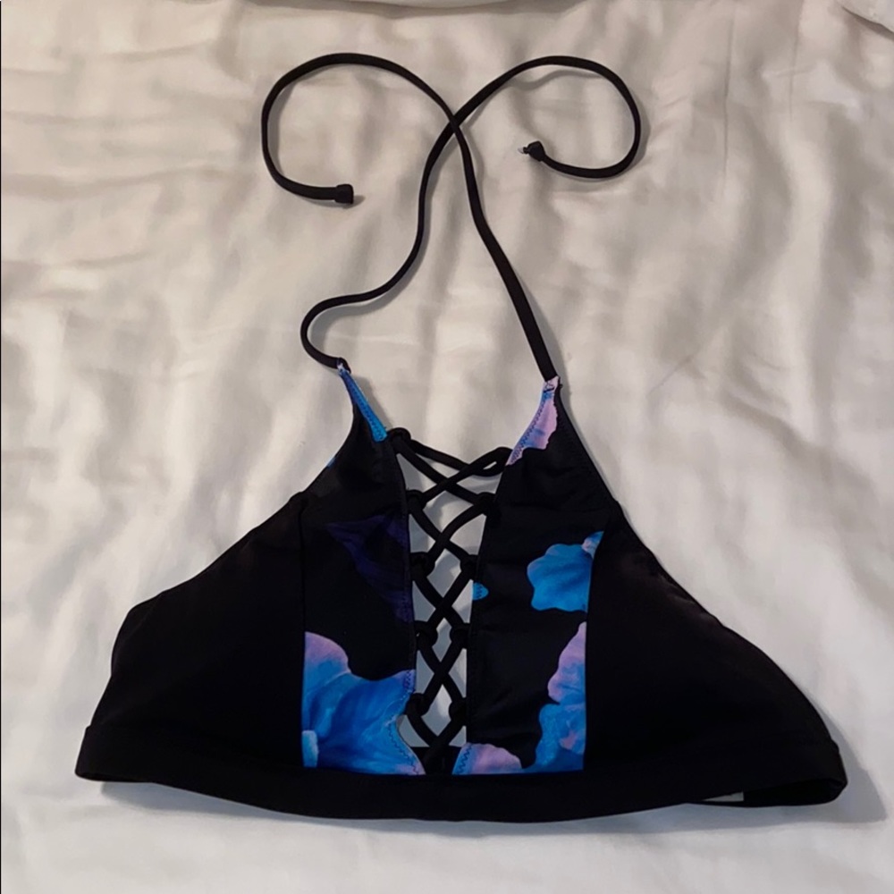 NWOT Victoria Secret Bikini Top